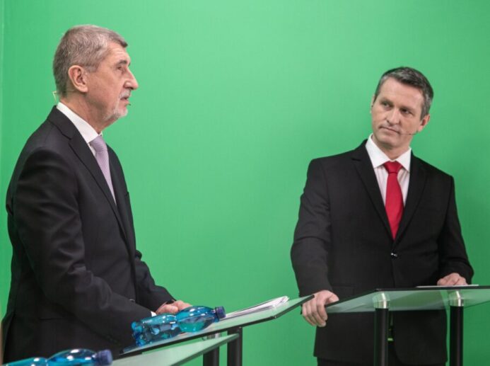 Moderátor Vladimír Kořen a Andrej Babiš během prezidenstké debaty