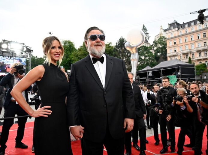 Russell Crowe, herec, Britney Theriotová, 57. Mezinárodní filmový festival Karlovy Vary, MFF KV, slavnostní zahájení