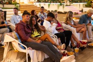 Honza s Pauline ještě před zahájením MOVIE NIGHT..., Love Island