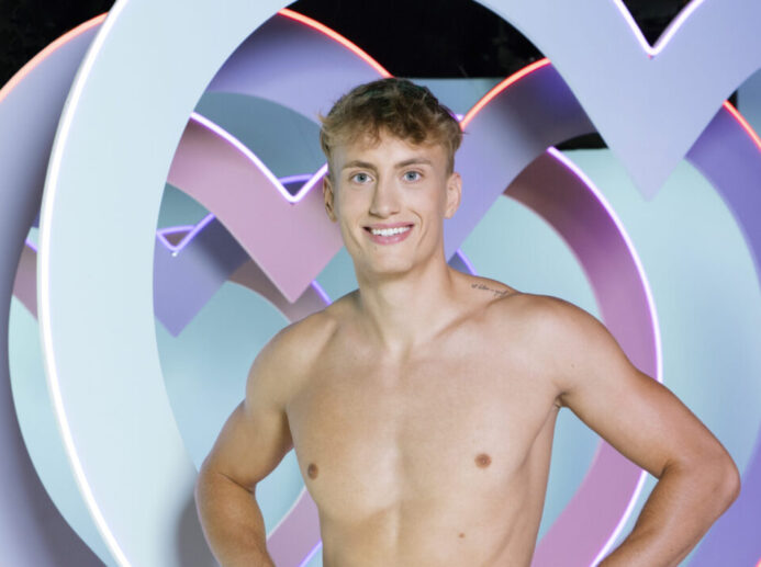 David Vitásek v druhé řadě Love Island