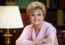 Angela Lansbury jako Jessica Fletcher v To je vražda, napsala