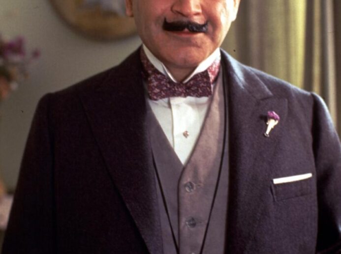 David Suchet jako legendární Hercule Poirot