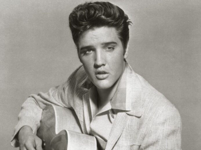 Elvis Presley na snímku z roku 1957