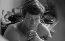 Jean-Paul Belmondo v roce 1960. FOTO: Collection Christophel © Productions Georges de Beauregard/Profimedia