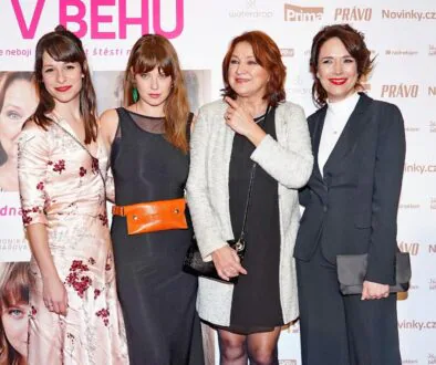 Tereza Kostková, Zlata Adamovská, Jenovéfa Boková, Veronika Kubařová Film Ženy v běhu