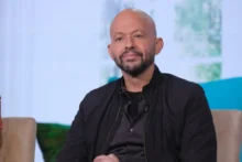 Jon Cryer se nedávno objevil v novém sitkomu Extended Family, v němž hraje rozvedeného otce.