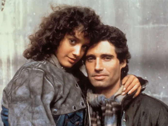 Alex Owens (Jennifer Beals) a Nick Hurley (Michael Nouri) ve filmu Flashdance.