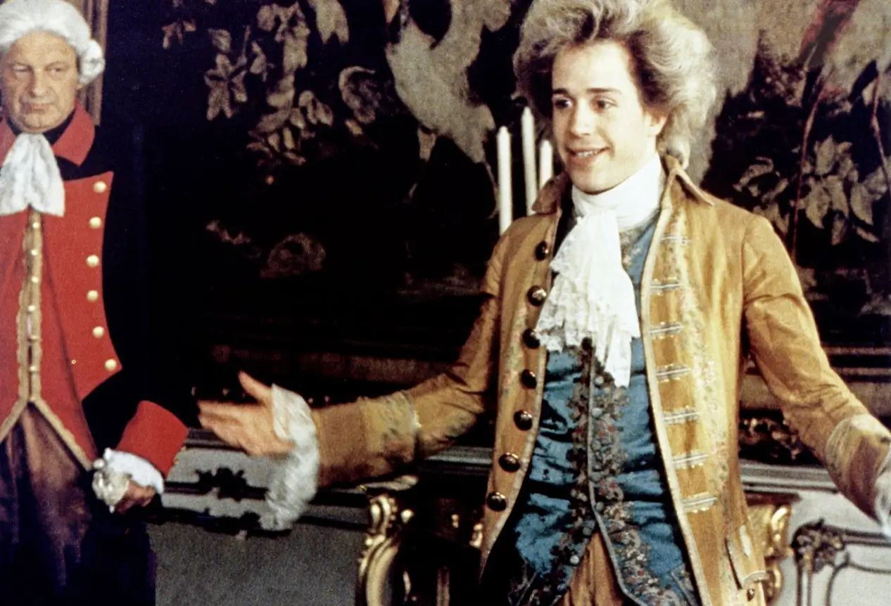 Amadeus (na snímku Tom Hulce)