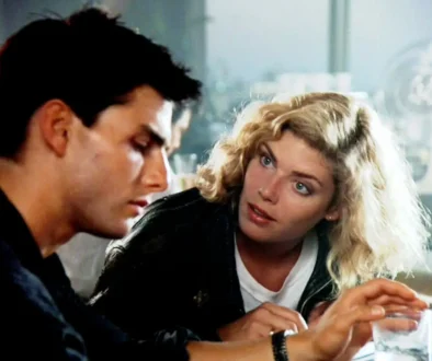 Tom Cruise a Kelly McGillis ve filmu Top Gun