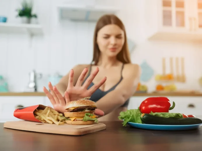 Fast-food bývá nezdravý, ale často jíme nezdravě i doma.