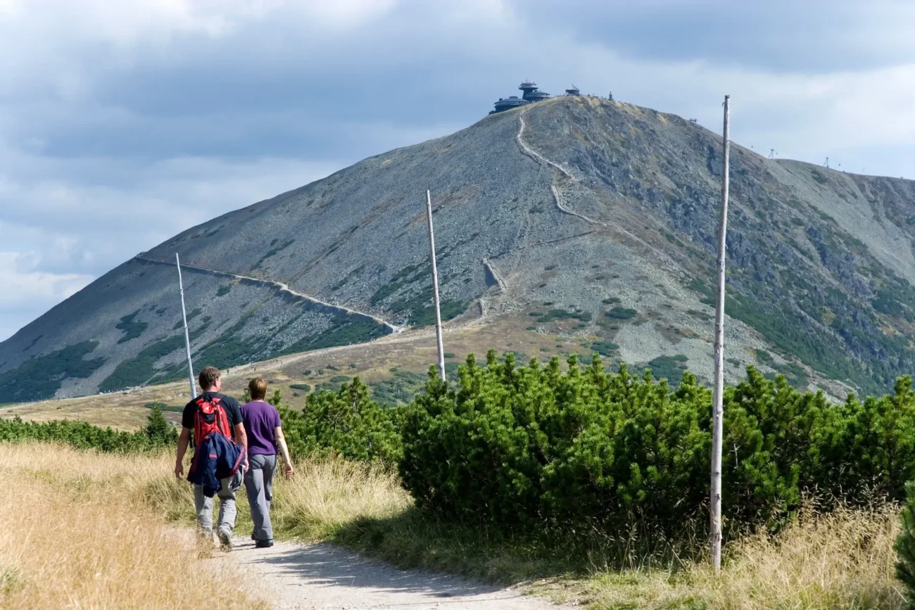 Turisté na Sněžce