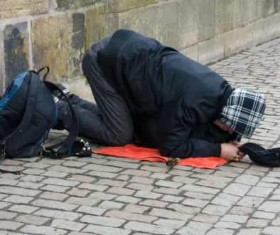 žebrák na ulici