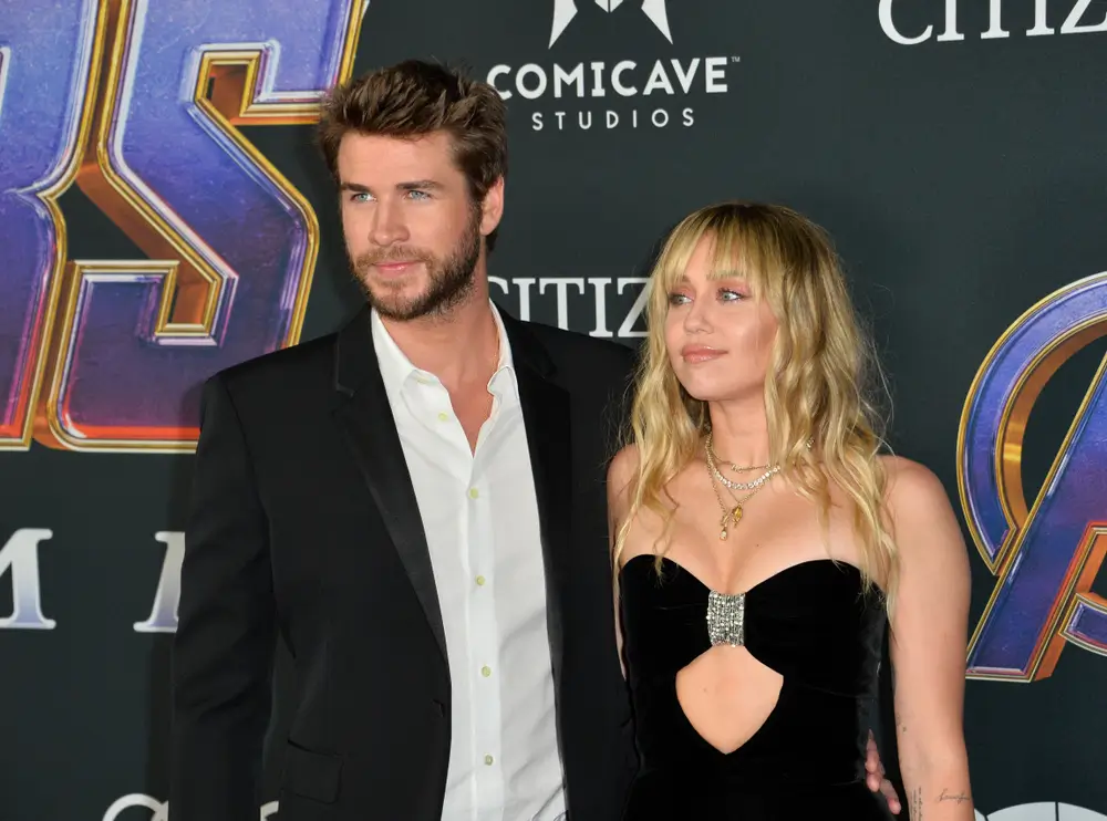 Miley Cyrus a Liam Hemsworth. 