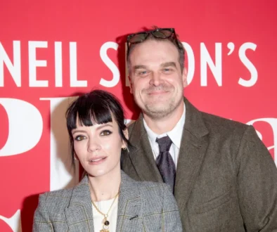 Lily Allen a David Harbour