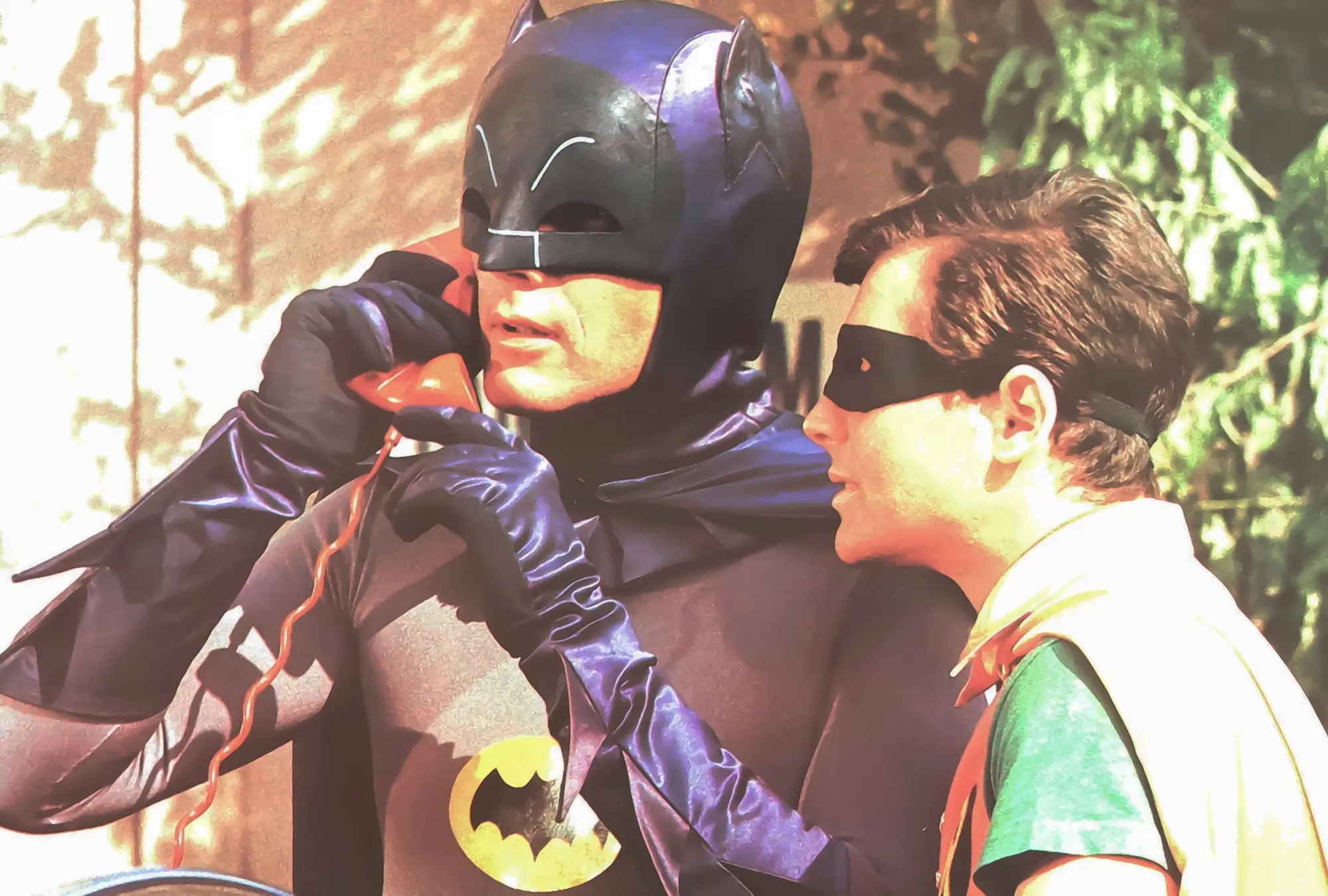 Adam West jako Batman