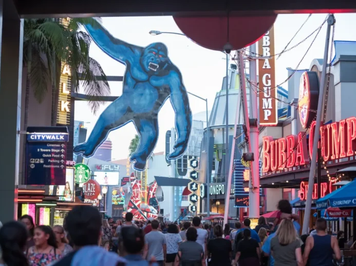 Universal studios a v pozadí King Kong